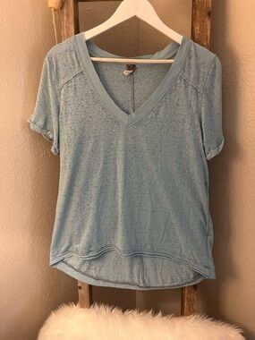 We The Free Light Blue V-Neck Short Sleeve Tee